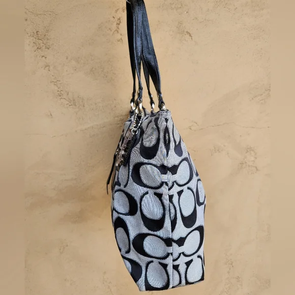 Coach Poppy Black & Gray Signature Tote Bag. - Picture 3 of 12